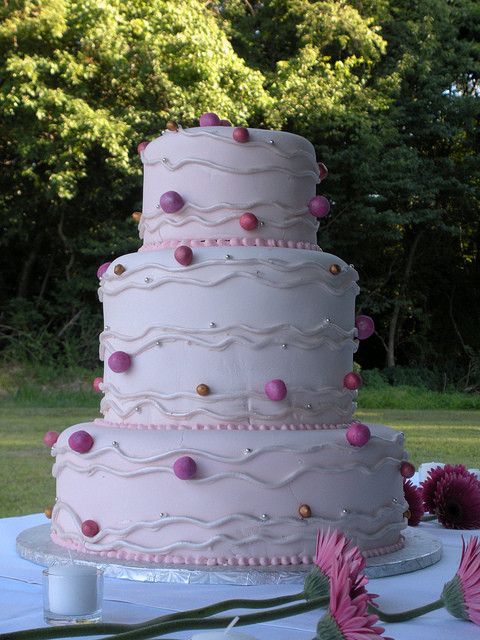 Poka Dot Wedding Cakes
 Pink Polka Dot Wedding Cake