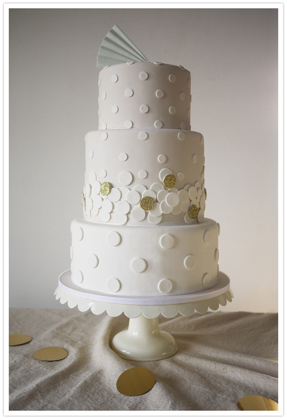 Polka Dots Wedding Cakes
 Modern wedding cakes Wedding Inspiration