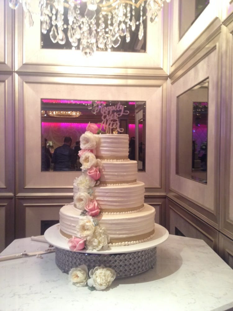 Portos Bakery Wedding Cakes
 Wedding cake photo cake made by portos the floral design