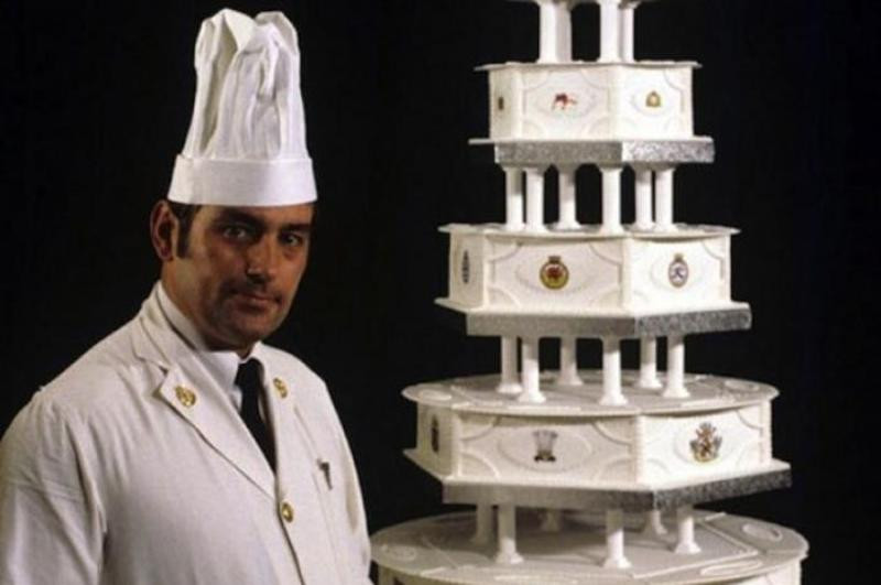 Princess Diana Wedding Cakes
 13 Most Extravagant & Beautiful Celebrity Wedding Cakes