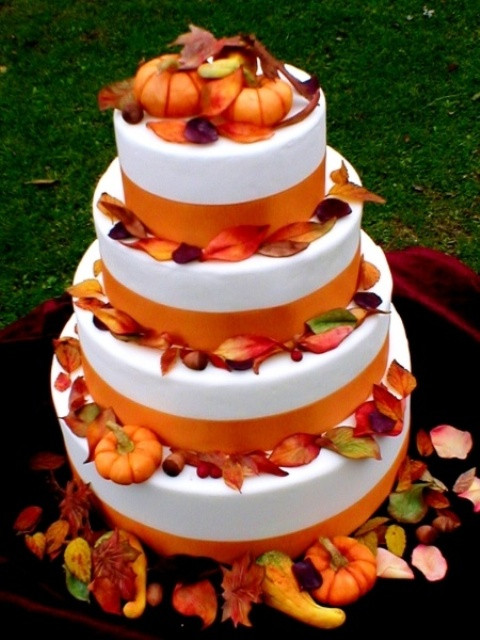 Pumpkin Wedding Cake
 22 Fun Pumpkin Wedding Cake Ideas For Fall Weddingomania