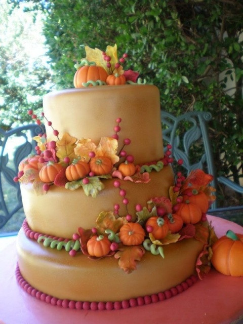 Pumpkin Wedding Cake
 22 Fun Pumpkin Wedding Cake Ideas For Fall Weddingomania