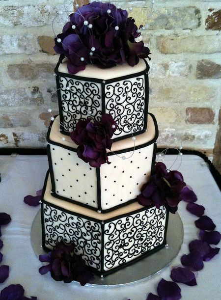 Purple And Black Wedding Cakes
 Wedding Inspirations Found 9 Beautiful Wedding Cake