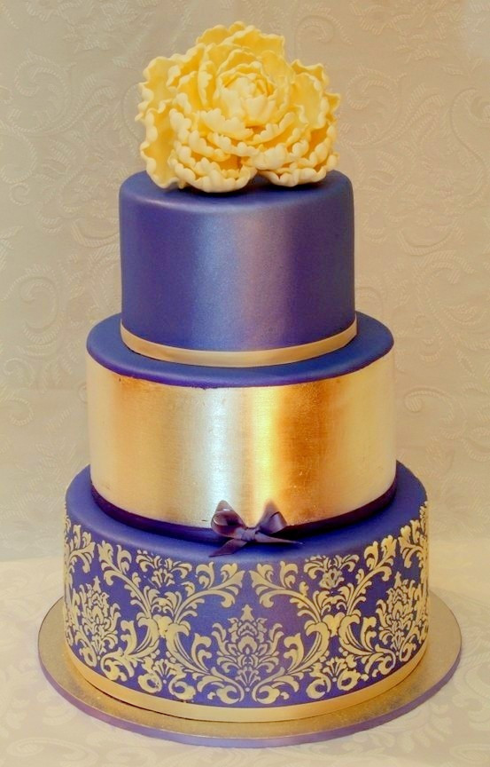 Purple And Gold Wedding Cakes
 Purple and gold wedding cake idea in 2017