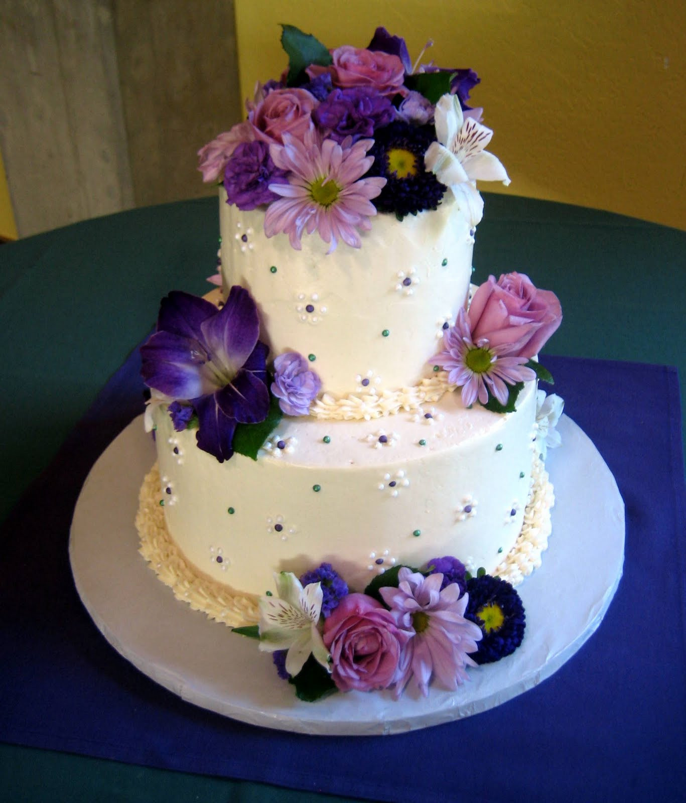 Purple Wedding Cakes Pictures
 Purple Wedding Cakes – WeNeedFun