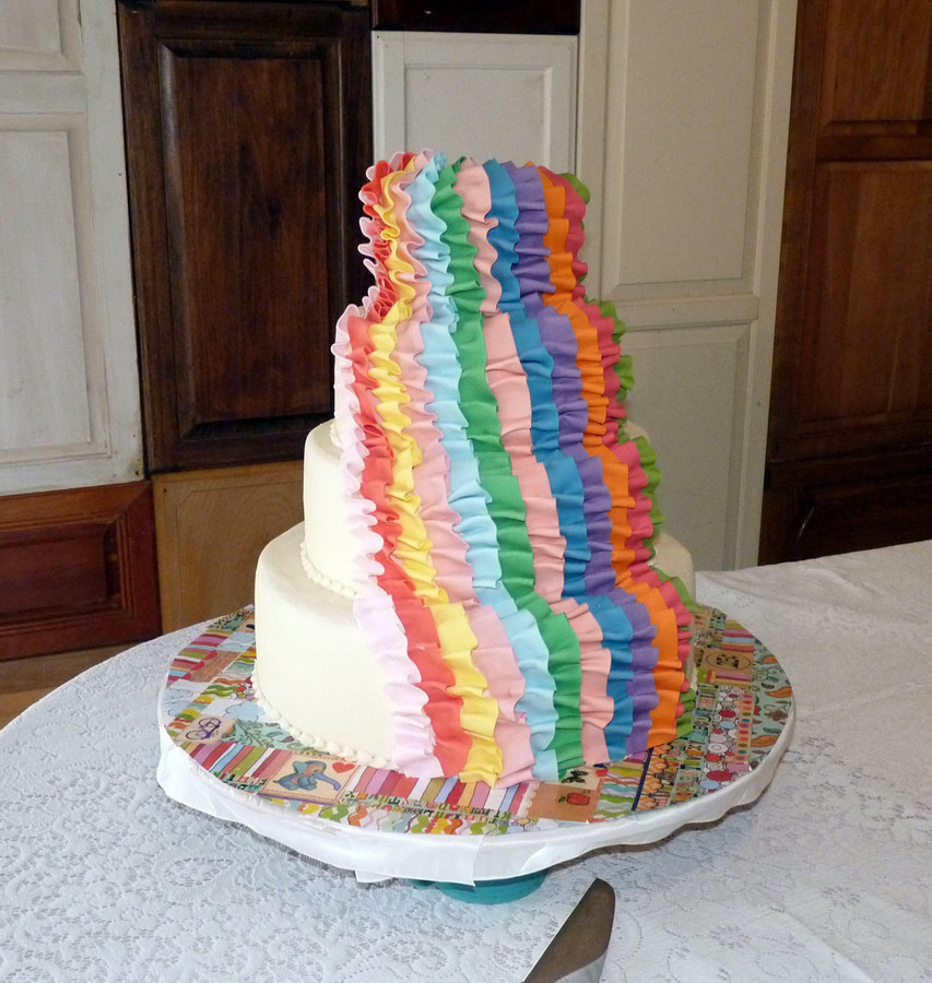 Rainbow Wedding Cakes
 Entertain Your Guest with Multi Color Wedding Cakes