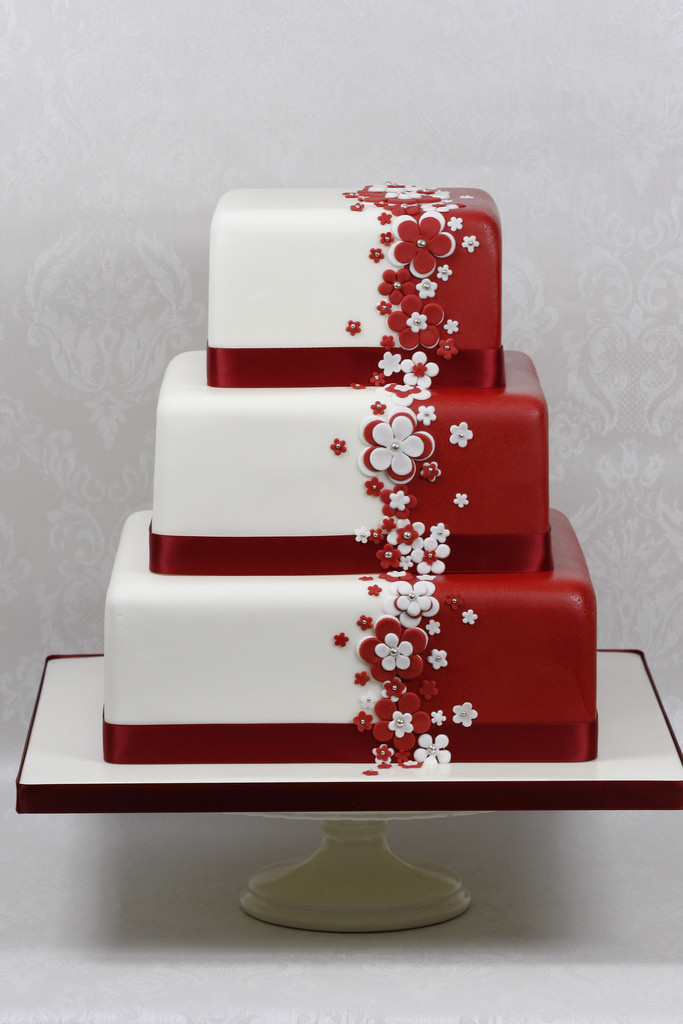 Red And White Wedding Cake
 Red & White Flower Wedding Cake