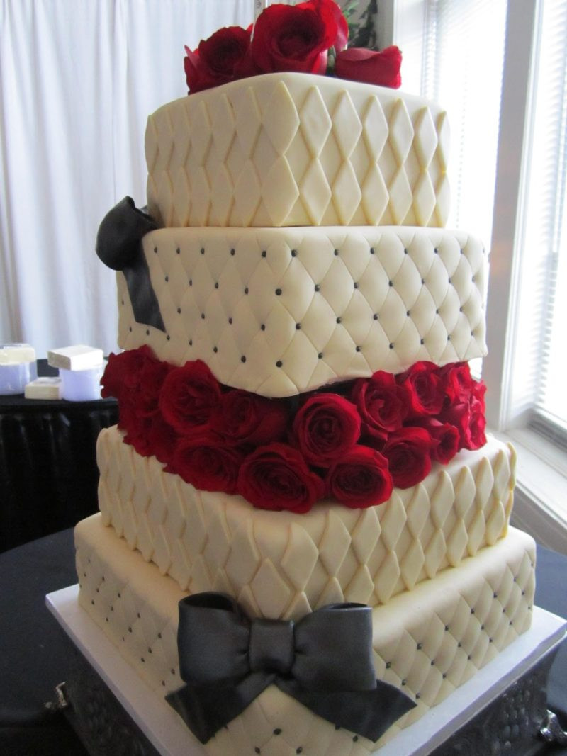 Red And White Wedding Cakes With Roses
 Black And White Patterned Tiers Wedding Cake With Red