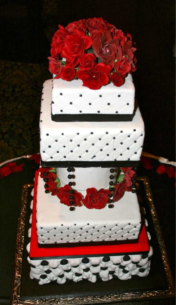 Red Black And White Wedding Cake
 red and black wedding cakes