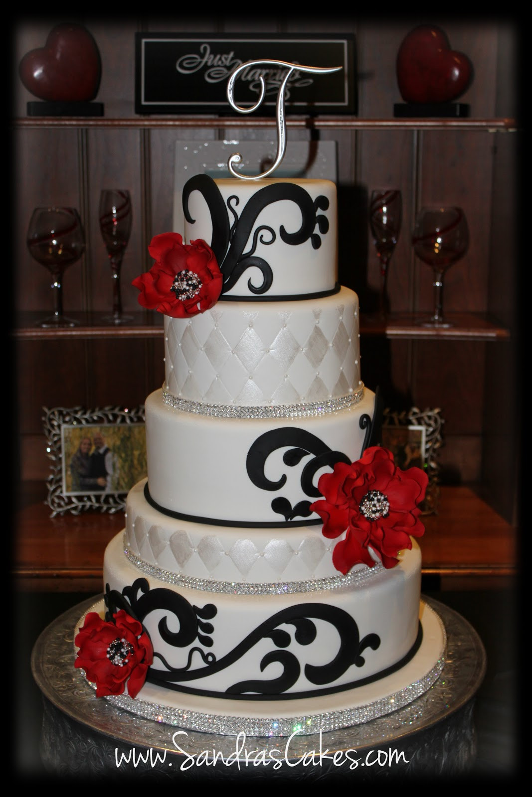 Red Black White Wedding Cake
 Red Black and White Wedding Cake
