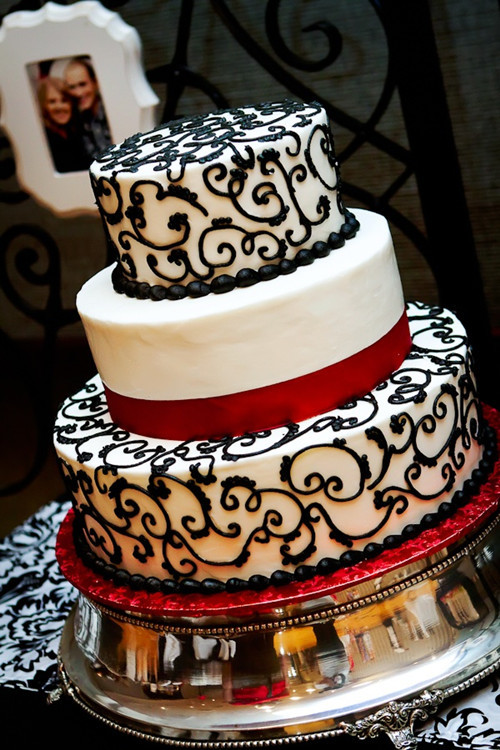 Red Black White Wedding Cakes
 Red Wedding Theme Red Black and White Wedding Cakes for