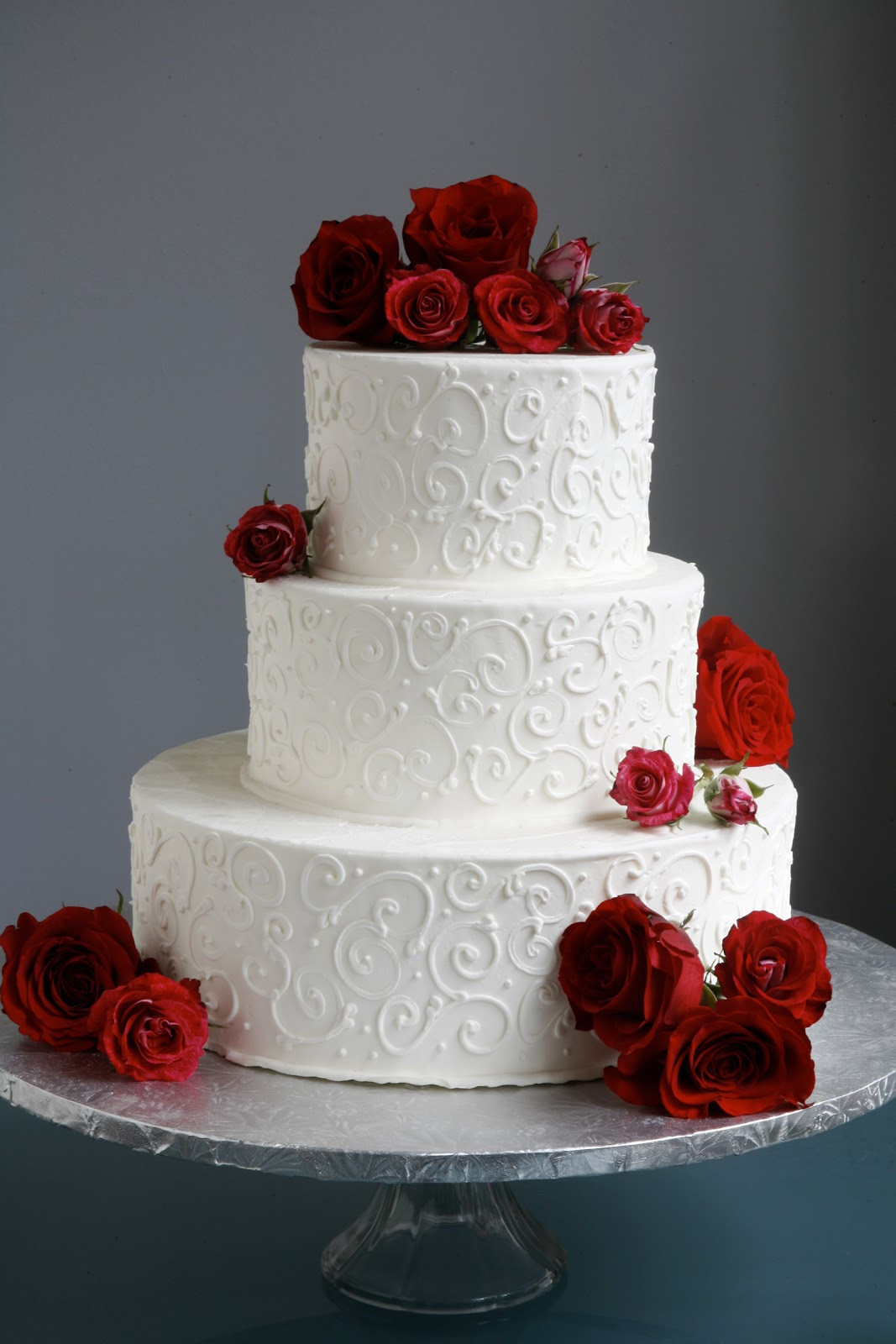 Red Roses Wedding Cakes
 A Simple Cake Wedding Cake with Fresh Flowers From
