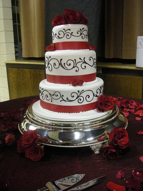 Red White And Black Wedding Cakes
 Amazing Red Black And White Wedding Cakes [27 Pic