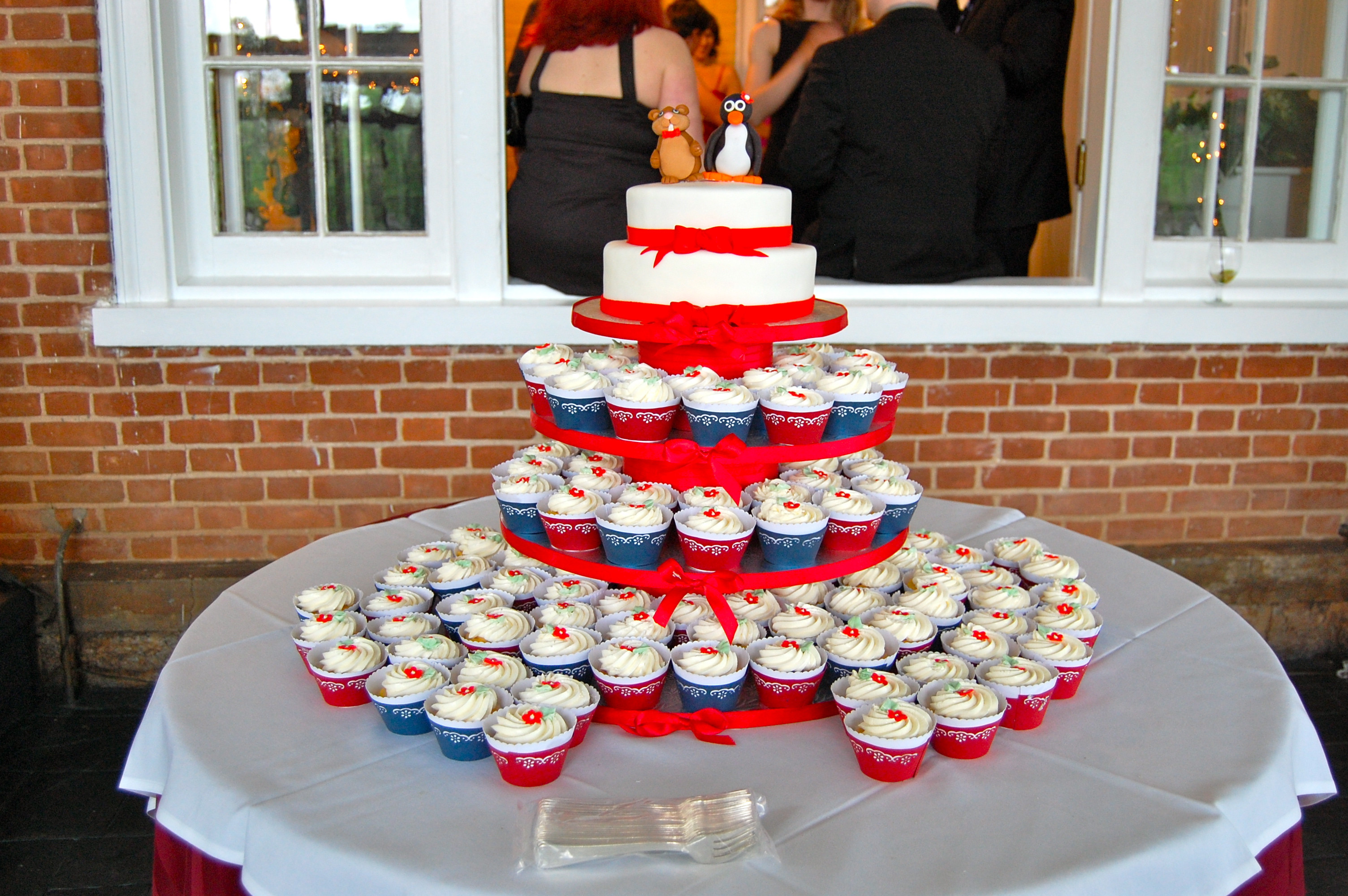 Red White And Blue Wedding Cakes
 The Bridal Cake Red White And Blue Wedding Cakes