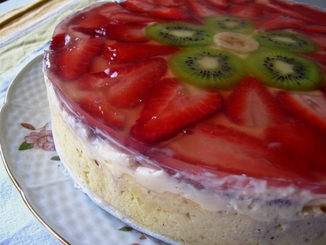 Refreshing Summer Desserts
 Refreshing Vanilla & Fruit Cake