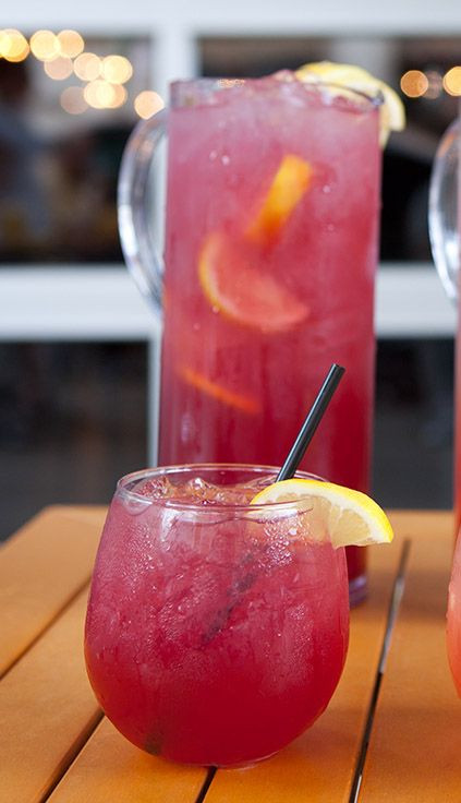 Refreshing Summer Vodka Drinks
 CIROC POMEGRANATE LEMONADE