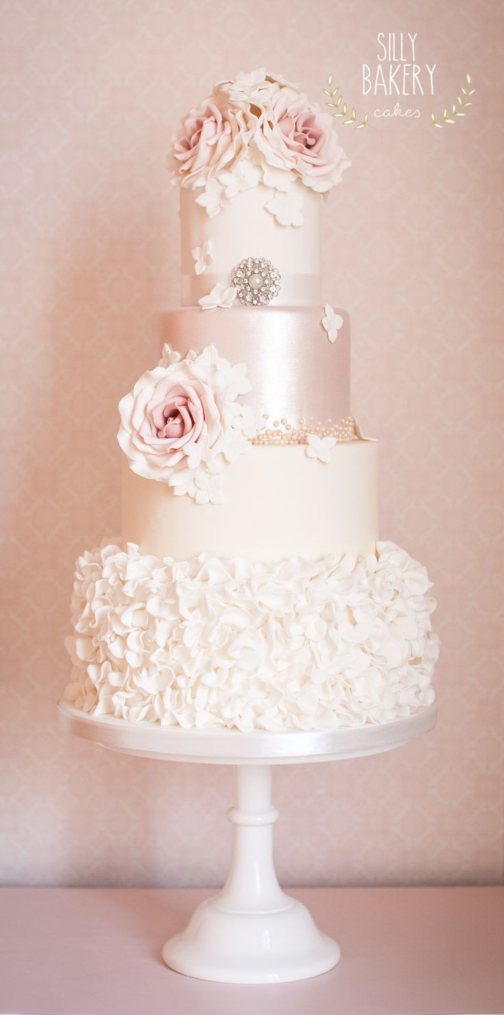 Romantic Wedding Cakes
 24 Perfectly Divine Wedding Cakes