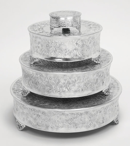 Round Cake Stands For Wedding Cakes
 Buy Tierra Round Wedding Cake Stand Plates Set 4 Aluminum