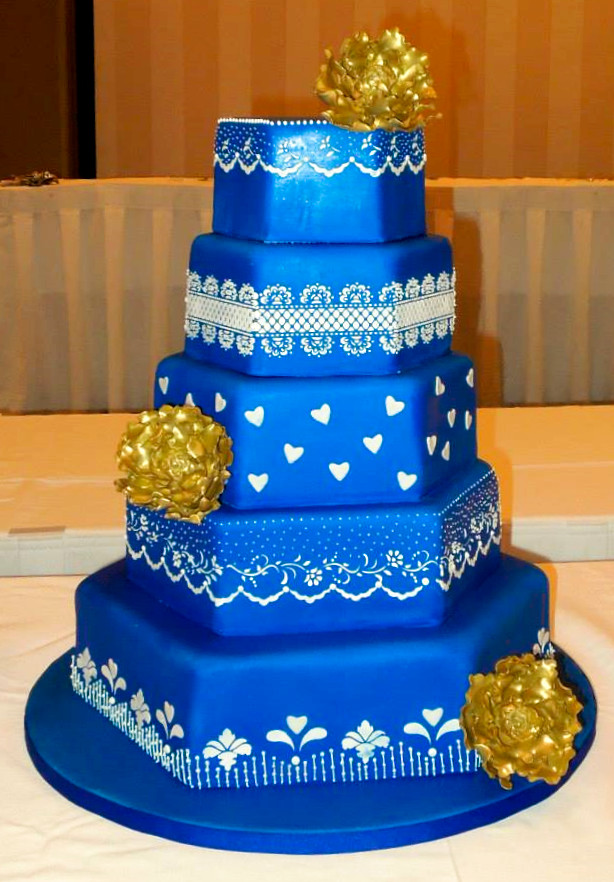 Royal Blue And Gold Wedding Cakes
 Royal blue and gold wedding cakes idea in 2017