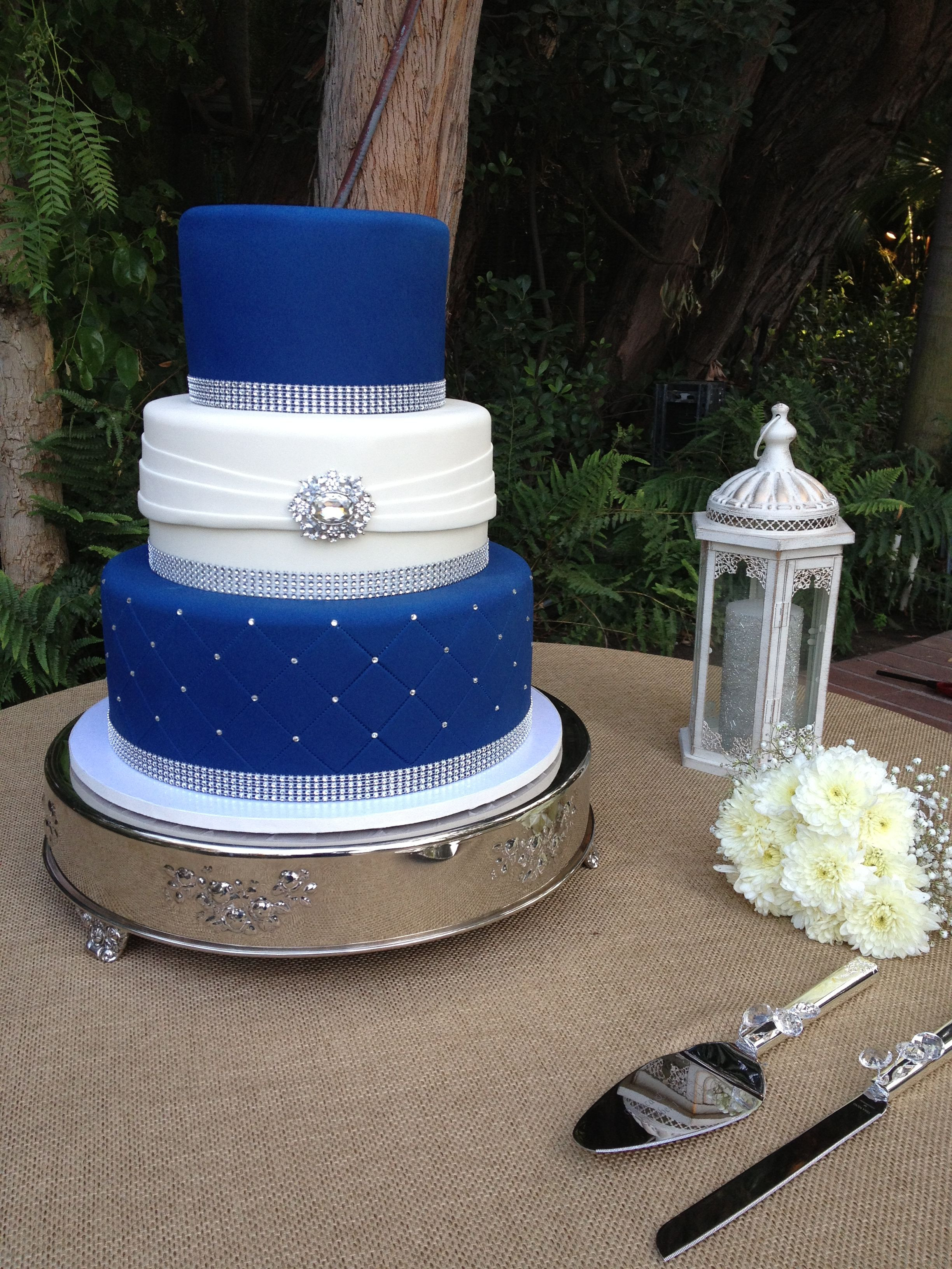 Royal Blue And Silver Wedding Cakes
 Pin by Danali Gonzales on pastel Pinterest