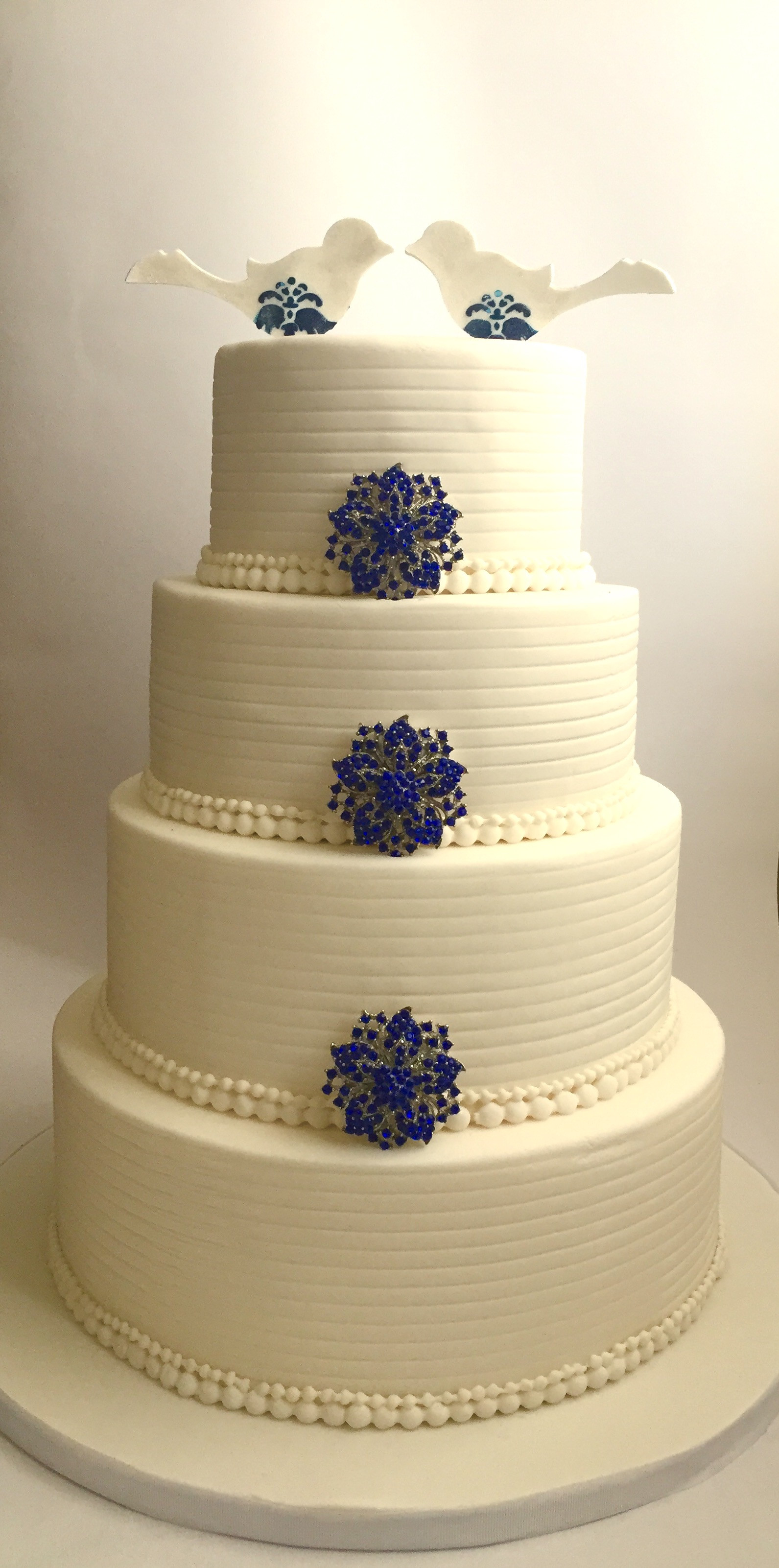 Royal Blue And White Wedding Cakes
 Wedding Cakes and Anniversary Cakes The Candy Cake pany