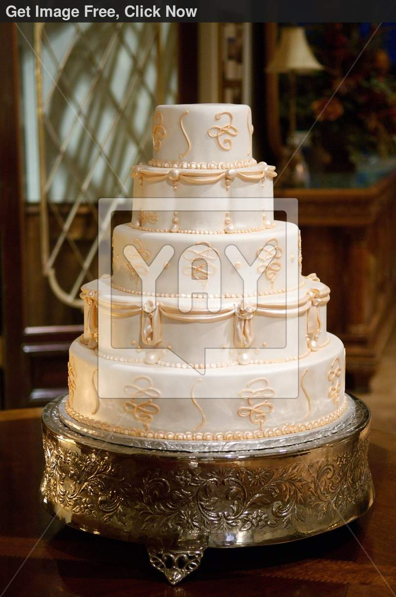 Royalty Wedding Cakes
 Royalty Free Image of Classic Wedding Cake