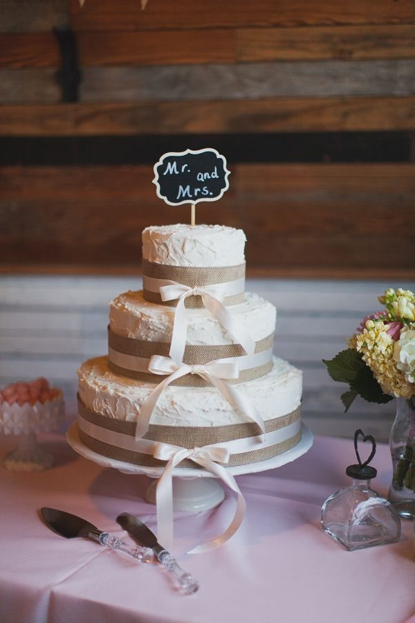 Rustic Wedding Cakes With Burlap
 burlap chalkboard wedding cake