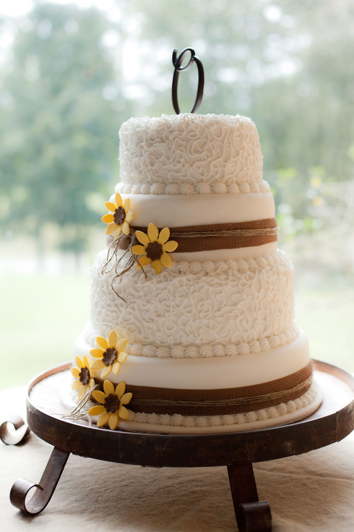 Rustic Wedding Cakes With Burlap
 sunflower and burlap wedding cake