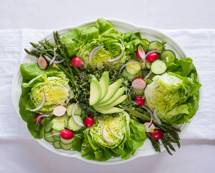 Safeway Easter Dinner
 Avocado & Asparagus Green Salad Super Safeway