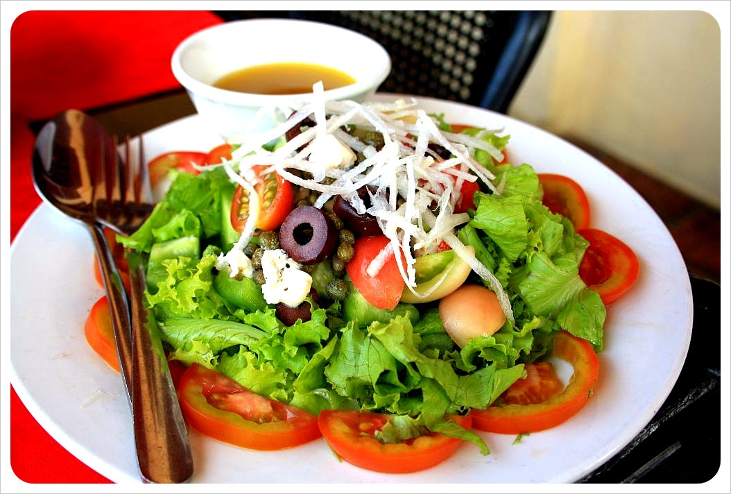 Salads Are Always A Healthy Alternative In A Restaurant.
 What I Wonder When I Wander How can I Get Healthy on the