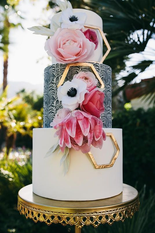 San Diego Wedding Cakes
 Dramatic Wedding Cake 2015 Wedding Cake Trends