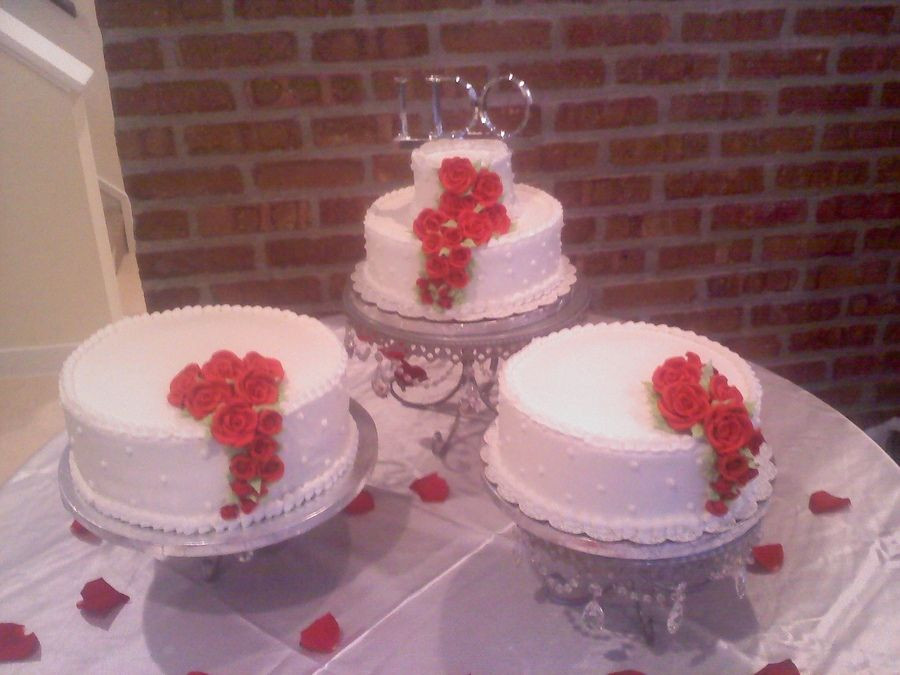 Separate Tier Wedding Cakes
 separate wedding cakes