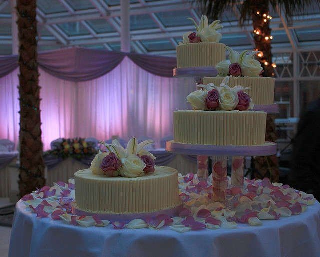 Separate Tier Wedding Cakes
 Separated Tier Wedding Cakes