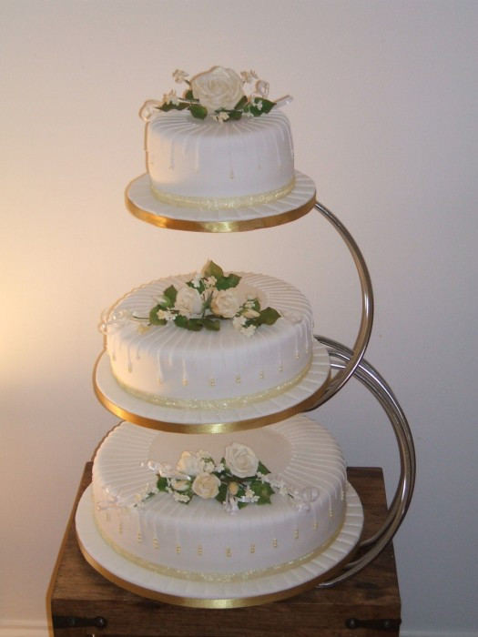 Separate Wedding Cakes
 3 separate tier wedding cake idea in 2017