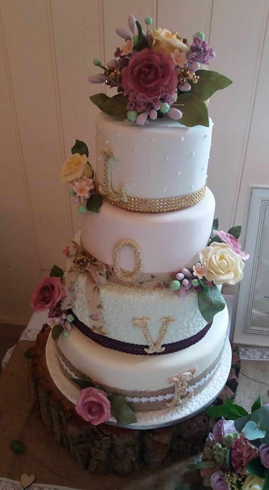 Shabby Chic Wedding Cakes
 Vintage Shabby Chic Wedding Cake CakeCentral