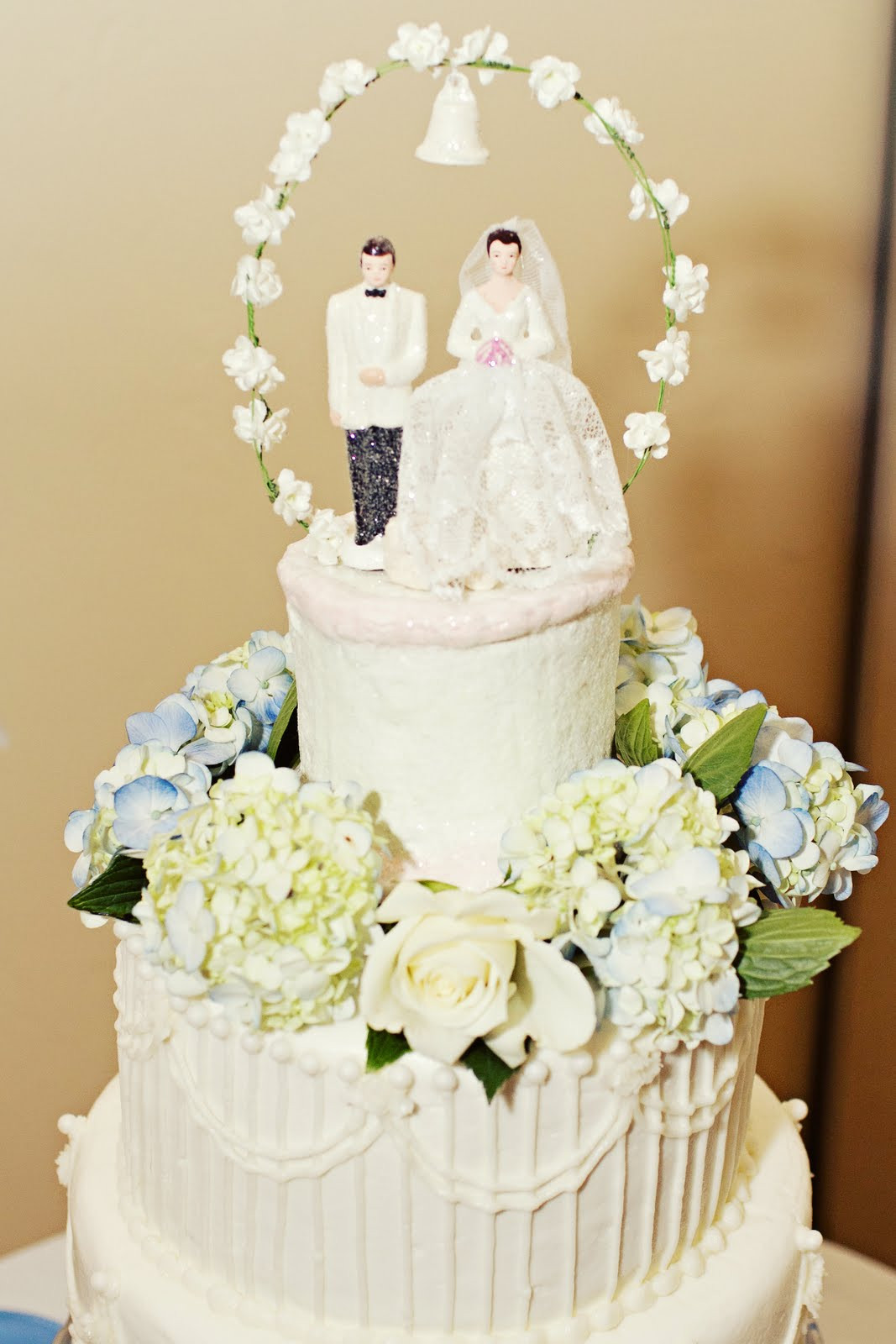 Shabby Chic Wedding Cakes
 The Marrying Cake Shabby Chic Wedding Cake