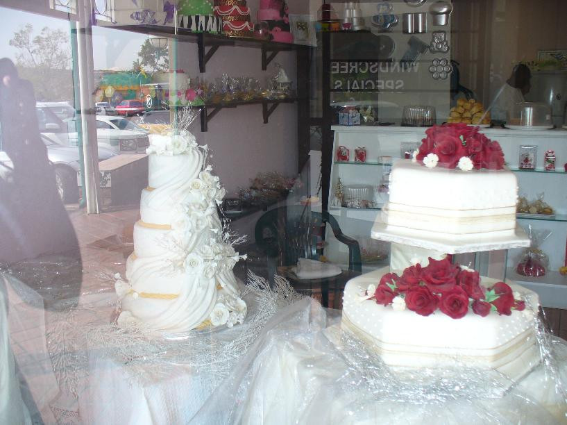 Shoprite Wedding Cakes
 Adorn and Make Your Wedding Cakes Your Own Shoprite