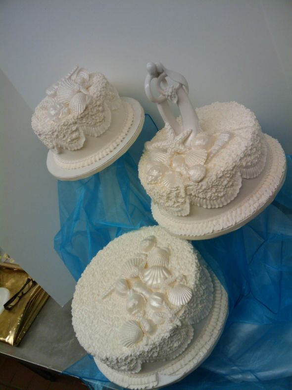 Shoprite Wedding Cakes
 Adorn and Make Your Wedding Cakes Your Own Shoprite