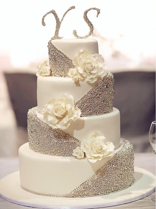 Silver And White Wedding Cake
 20 Gorgeous Wedding Cakes That WOW