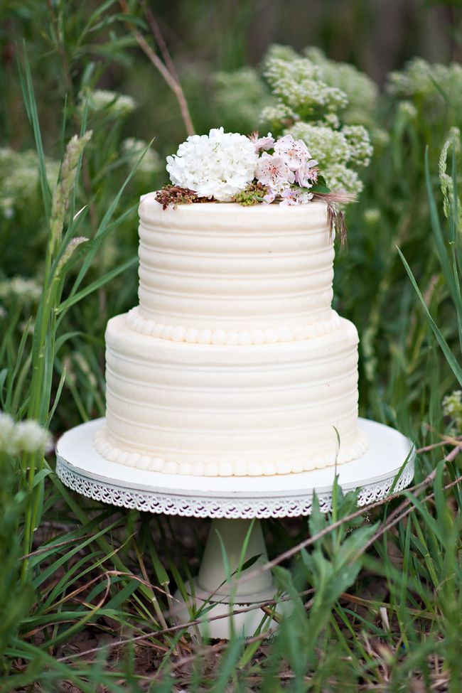 Simple 2 Tiered Wedding Cakes
 2 tiers wedding cake ideas