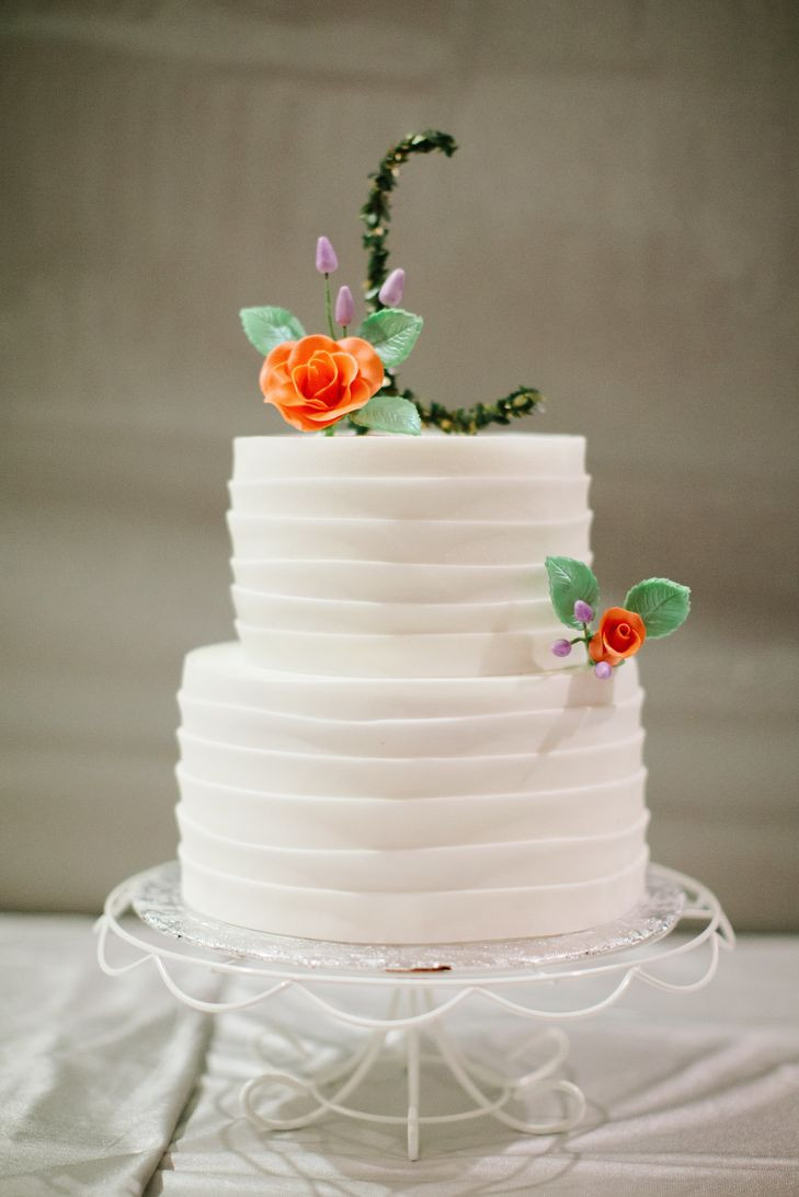 Simple 2 Tiered Wedding Cakes
 Simple Two Tiered Wedding Cake