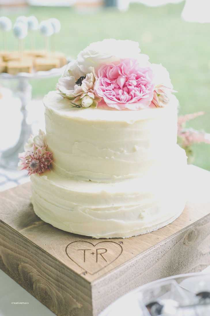 Simple 2 Tiered Wedding Cakes
 Simple two tier wedding cake beautiful two tier