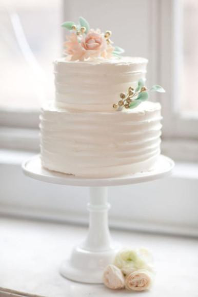 Simple 2 Tiered Wedding Cakes
 The Beauty of Simple Wedding Cakes Paperblog