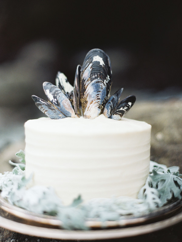 Simple Beach Wedding Cakes
 15 Small Wedding Cake Ideas That Are Big on Style