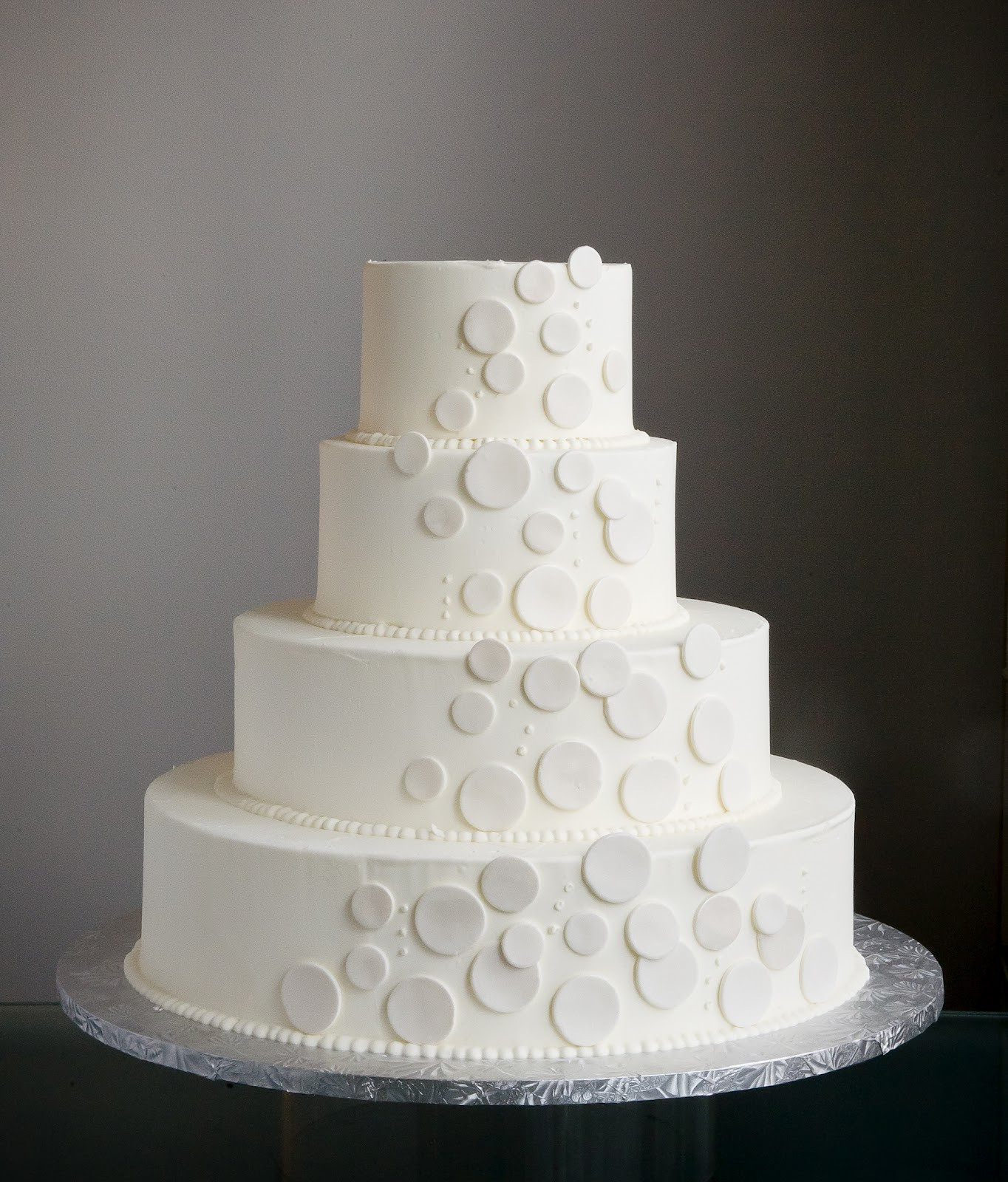 Simple Buttercream Wedding Cakes
 A Simple Cake Buttercream or Fondant Which is Best For A