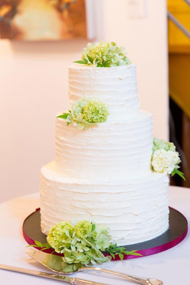 Simple Buttercream Wedding Cakes
 Simple white buttercream wedding cake with textured