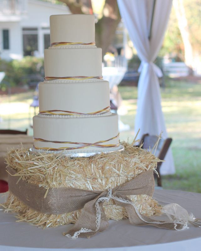 Simple Country Wedding Cakes the top 20 Ideas About 30 Ways to Use Hay Bales at Your Country Wedding