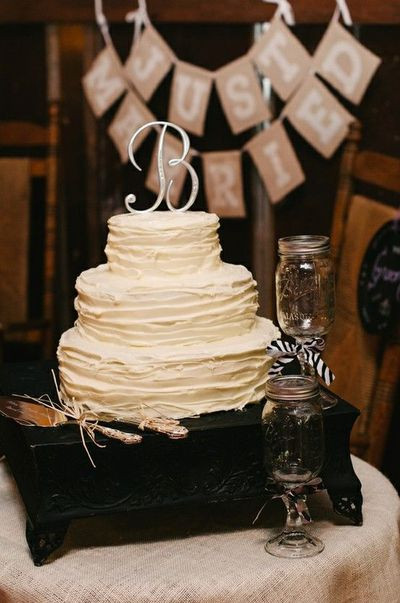 Simple Country Wedding Cakes
 Simple White Country Style Wedding Cakes wedding cakes