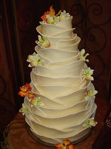 Simple Elegance Wedding Cakes
 Simple Elegance in Cake Design Las Vegas NV Wedding Cake