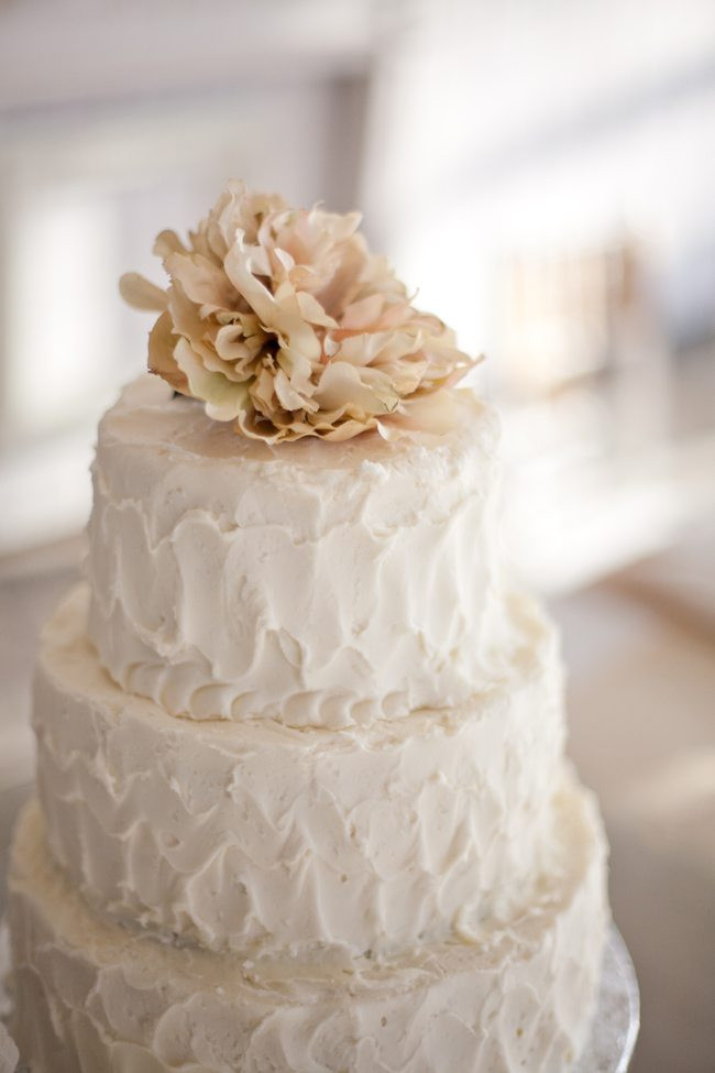 Simple Rustic Wedding Cakes
 Burlap Bling Wedding Inspiration The Sweetest Occasion